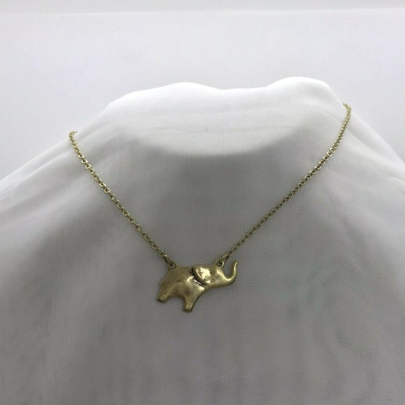 The Delta Box brass tone trunk up Elephant chain necklace 16” - Picture 11 of 12